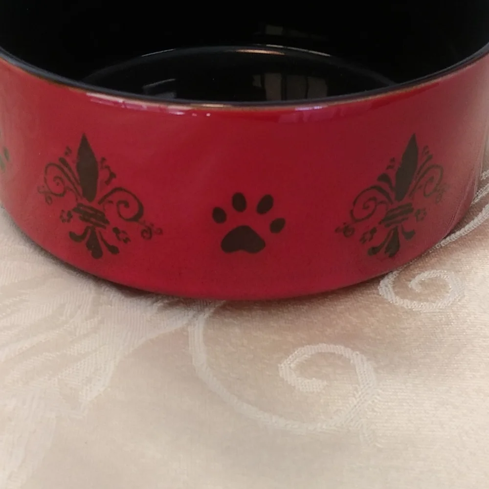 Petfood or water bowl dog or cat